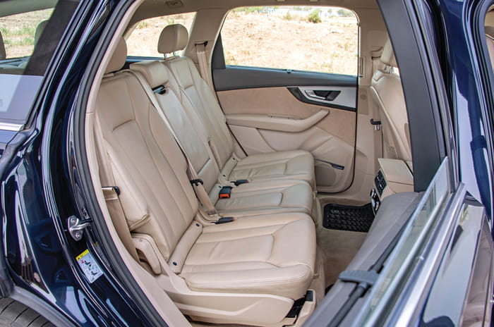 BMW X5 vs Audi Q7 comparison