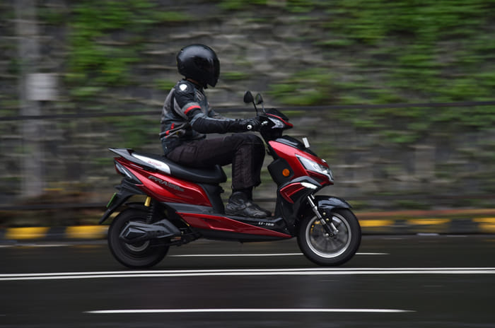 2019 Okinawa PraisePro review, test ride