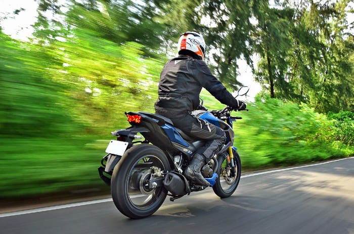 2020-Honda-Hornet-rear