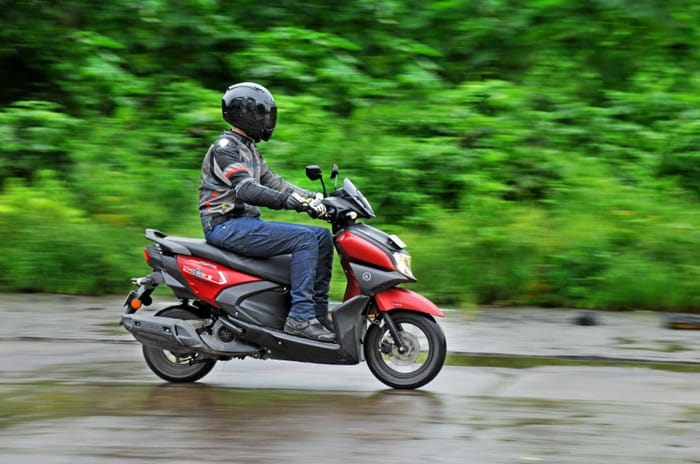 Yamaha-Ray-ZR-125-side