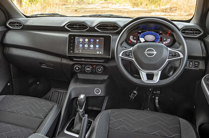 Nissan Magnite vs Maruti Vitara Brezza comparison