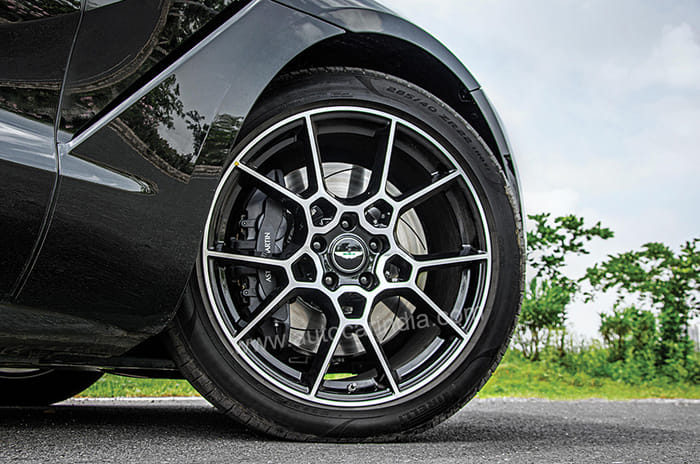 Aston Martin DBX India review, test drive