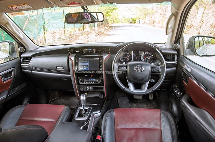 Jeep Meridian vs Toyota Fortuner comparison