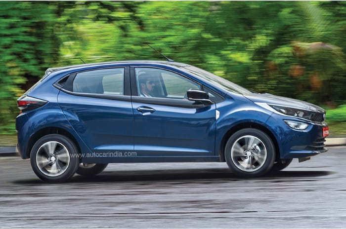 Toyota Glanza vs Maruti Baleno vs Hyundai i20 vs Tata Altroz comparison