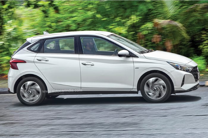 Toyota Glanza vs Maruti Baleno vs Hyundai i20 vs Tata Altroz comparison