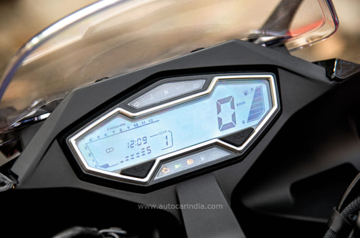 Keeway K300 N, K300 R review: Surprise package