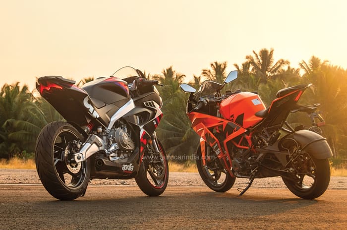 Aprilia RS 457 vs KTM RC 390 comparison review
