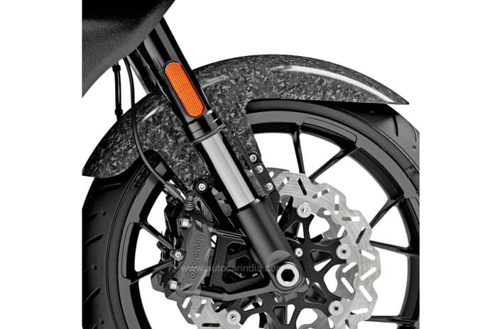 Harley-Davidson CVO Road Glide ST review: Freight Train