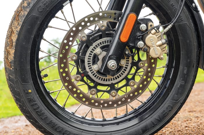 BSA Gold Star 650 vs Royal Enfield Interceptor 650 comparison review