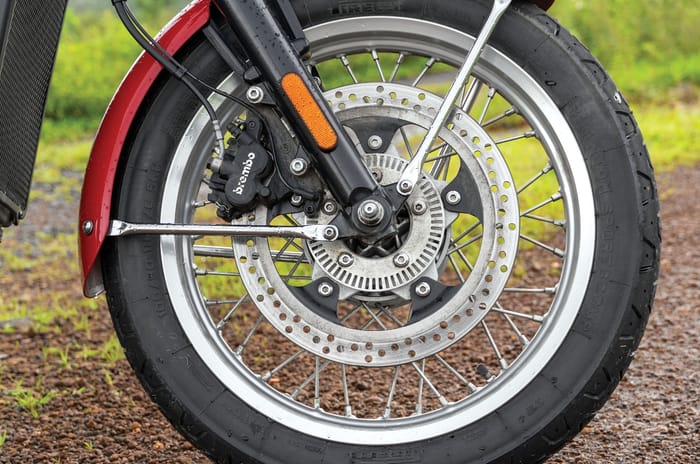 BSA Gold Star 650 vs Royal Enfield Interceptor 650 comparison review