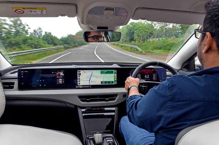 Mahindra XEV 9e driving