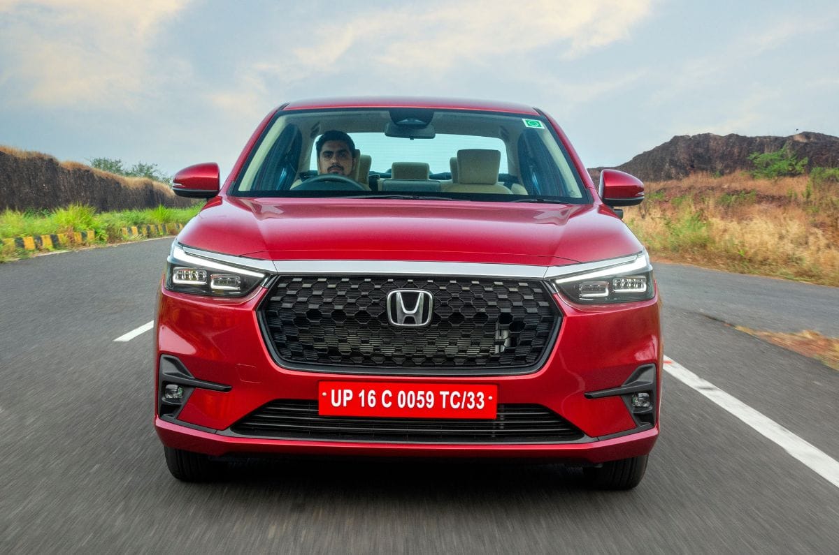 Honda Amaze front tracking