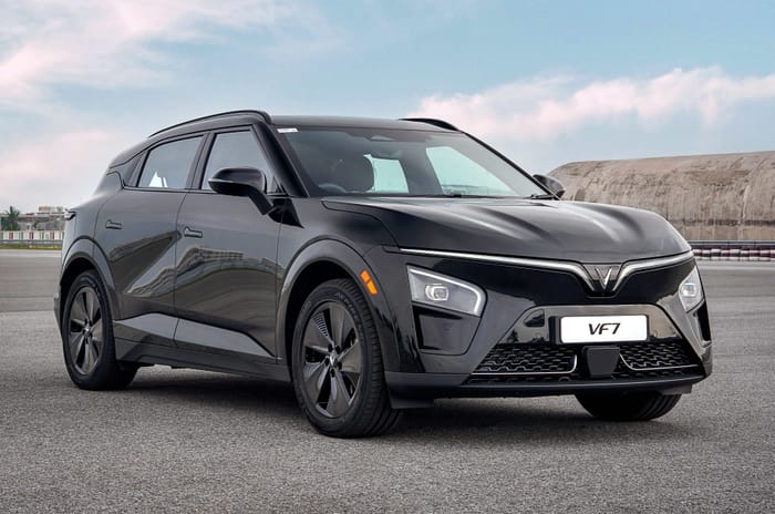 VinFast VF7 exterior black colour