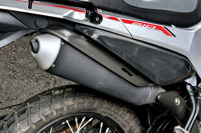 Hero Xpulse 210 exhaust