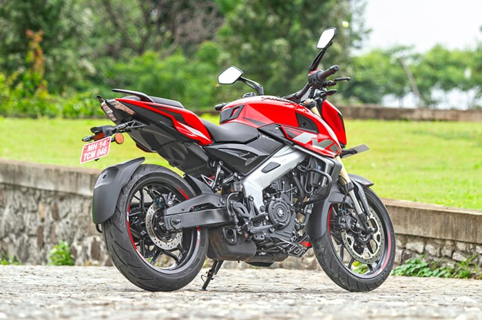 2025 Bajaj Pulsar NS400Z: More power, more grip - Introduction ...