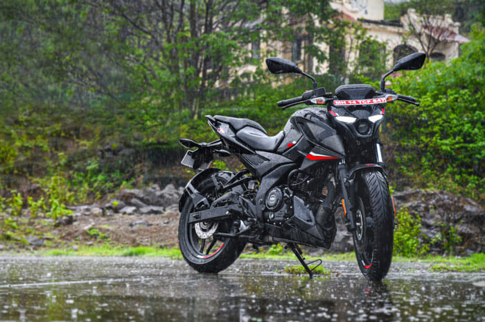 Bajaj Pulsar N160 review: The challenger