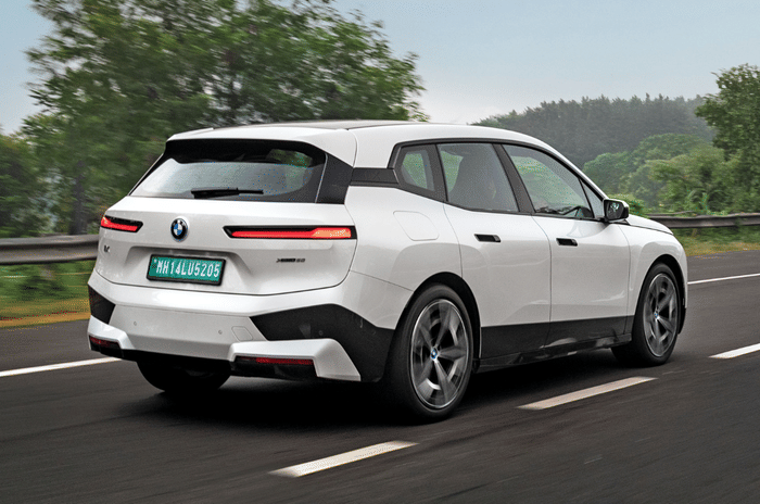 Mercedes EQE SUV vs BMW iX50 comparison