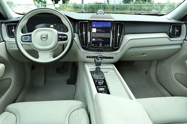 2017 Volvo XC60 review, test drive