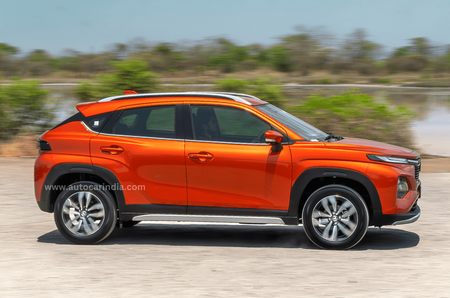 Toyota Taisor side tracking
