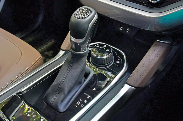 Tata Harrier vs Jeep Compass automatic comparison