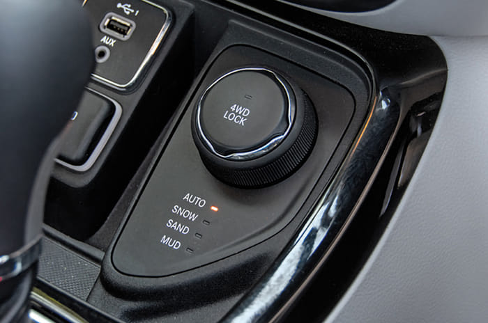 Tata Harrier vs Jeep Compass automatic comparison