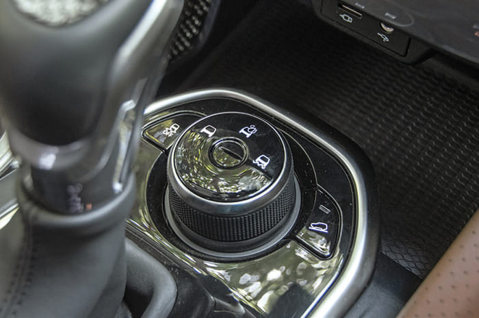 Tata Harrier vs Jeep Compass automatic comparison