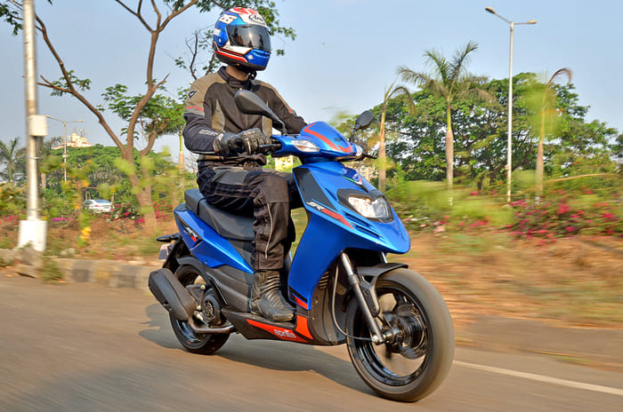 2018 Aprilia SR125 review, test ride 