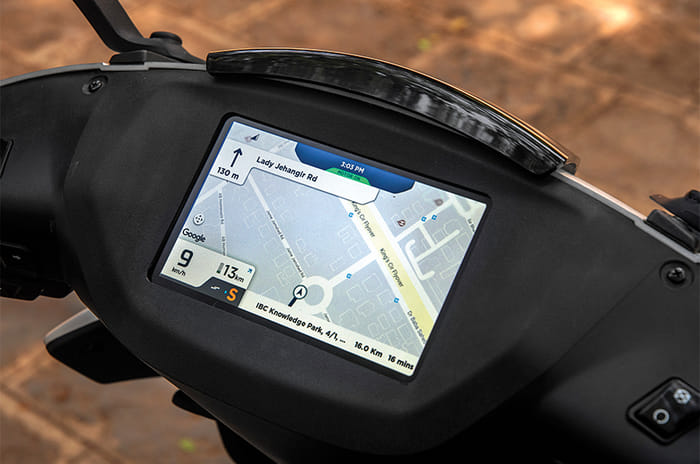 TVS Ntorq 125 vs Ather 450 comparison