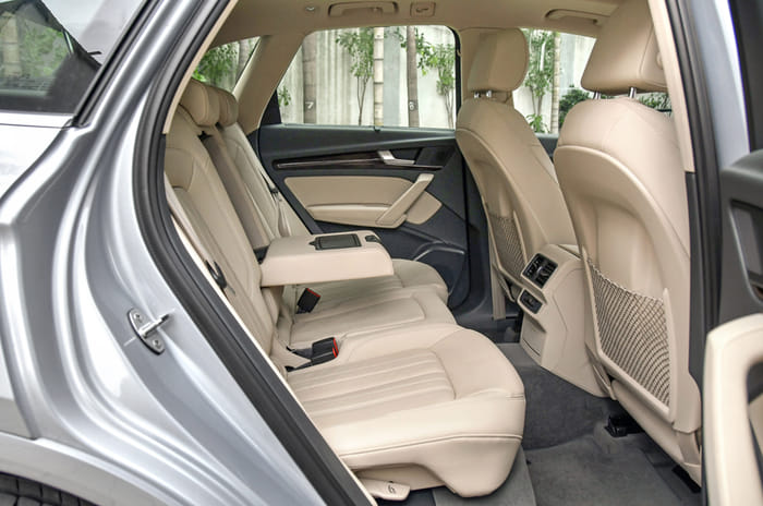 Audi Q5 45 TFSI rear seat