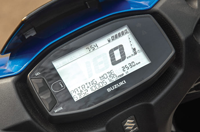 Suzuki Avenis review: more than skin deep?