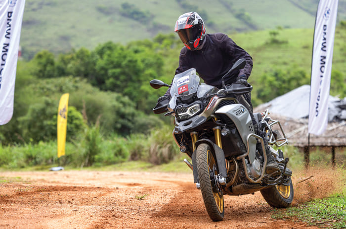BMW F 850 GS, F 850 GS Adventure, F 900 XR first ride review