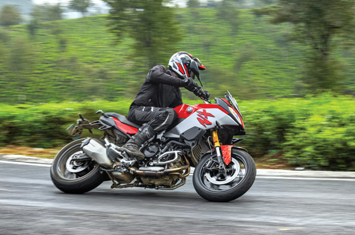 BMW F 850 GS, F 850 GS Adventure, F 900 XR first ride review