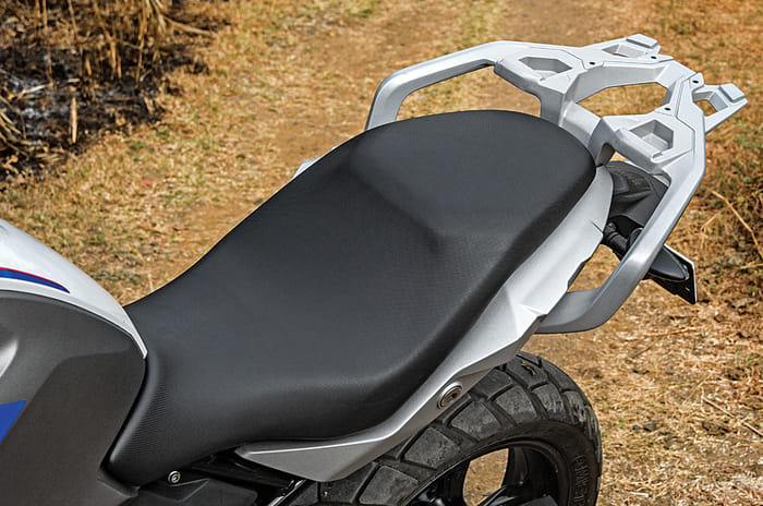 BMW G 310 GS seat