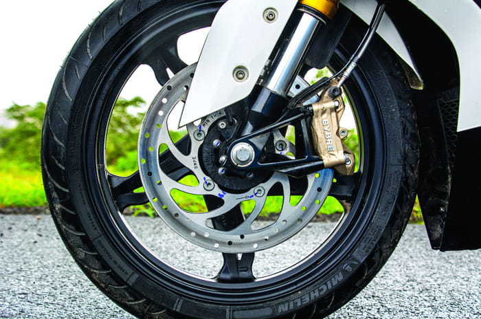 BMW G 310 RR review: banking on the badge