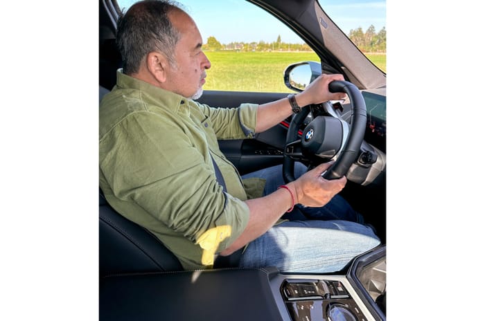 BMW X3 Shapur driving