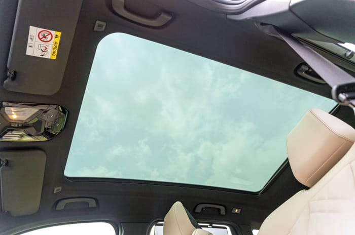 Mercedes GLC vs BMW X3 comparison test