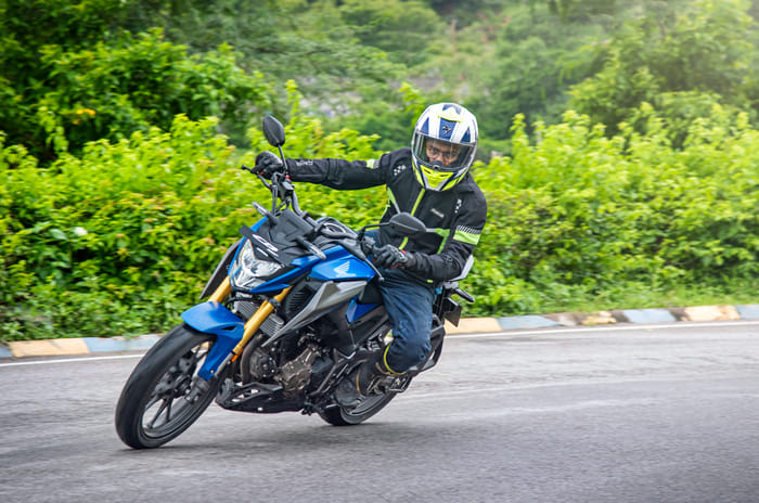 Honda CB300F review: a more accessible CB300R?