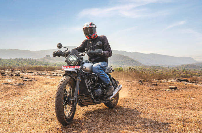 Yezdi Scrambler vs Royal Enfield Scram comparison review
