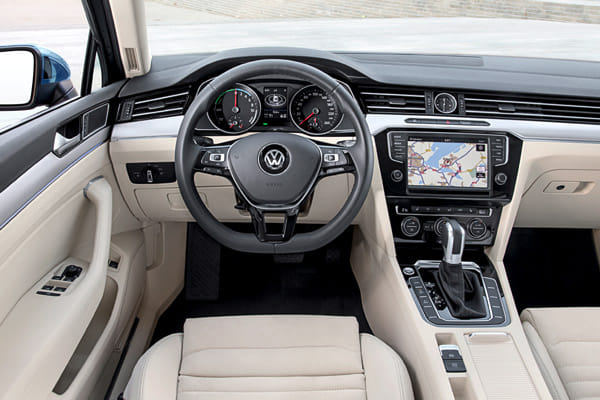 Volkswagen Passat GTE review, test drive