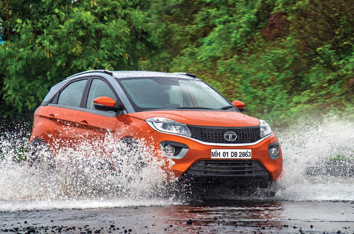 Hyundai Venue vs Ford EcoSport vs Tata Nexon petrol AT comparison