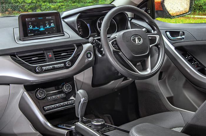 Hyundai Venue vs Ford EcoSport vs Tata Nexon petrol AT comparison