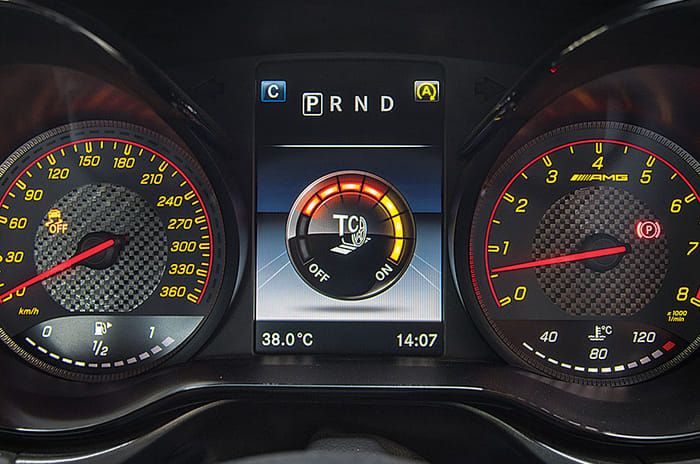 2018 Mercedes-AMG GT R vs Nissan GT-R comparison