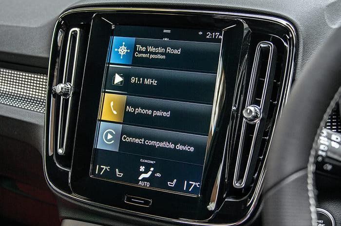 Mini Countryman vs Volvo XC40 comparison