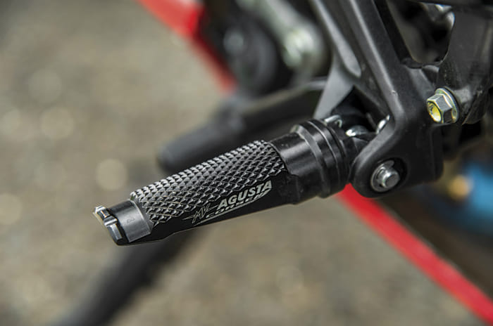 MV Agusta F3 RC 800 footpeg