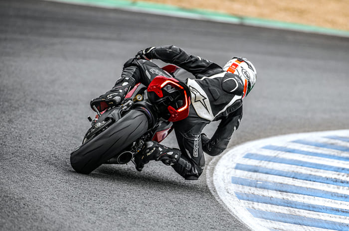 Ducati Panigale V2 review, test ride