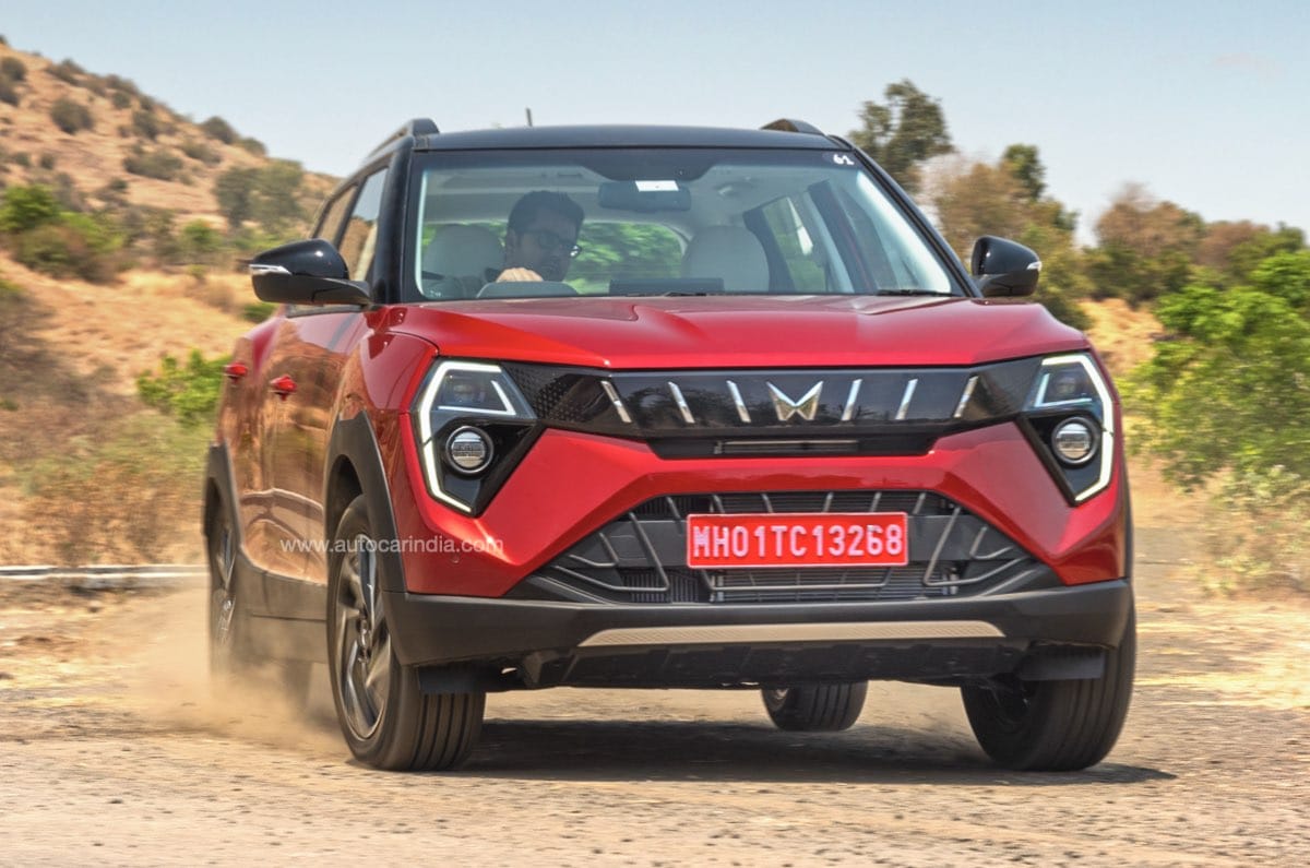Mahindra XUV 3XO cornering