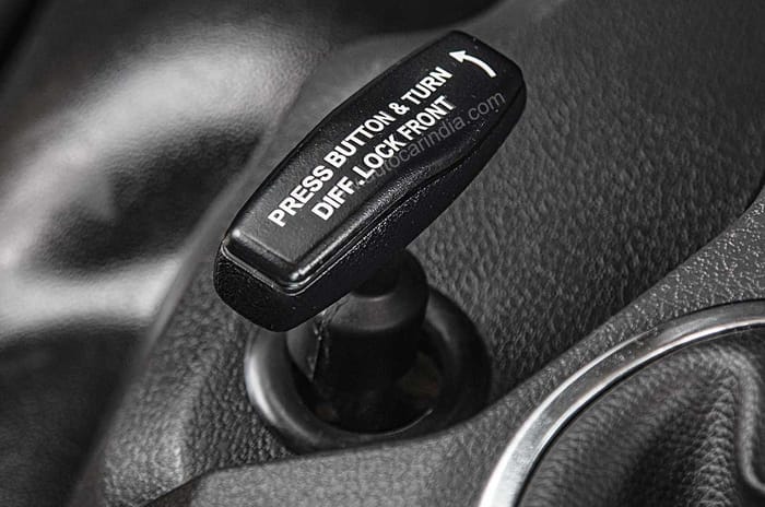 Force Gurkha vs Mahindra Thar comparison