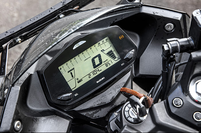 Hero Xtreme 200S vs Suzuki Gixxer SF comparison