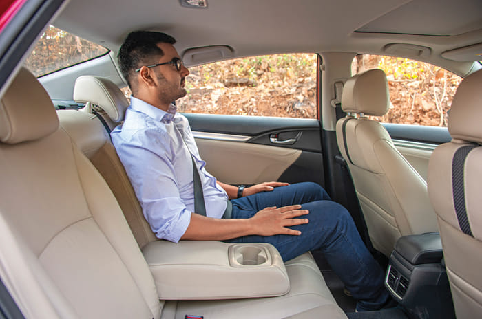 Honda Civic vs Skoda Octavia comparison