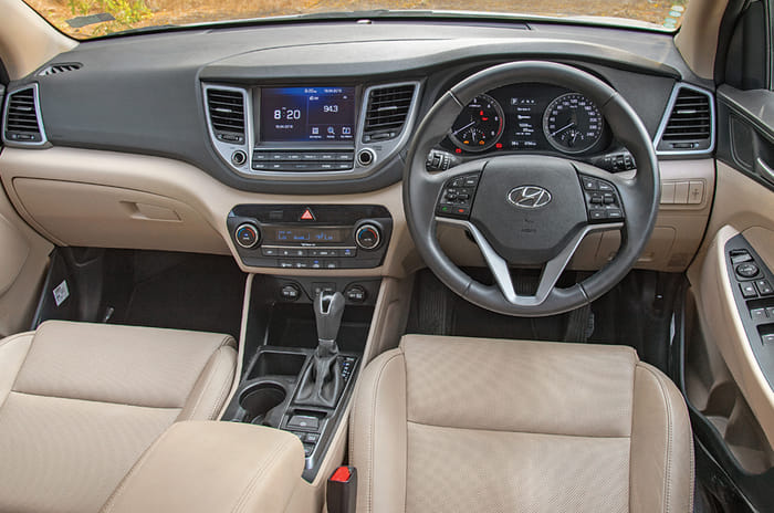 Hyundai Tucson dashboard